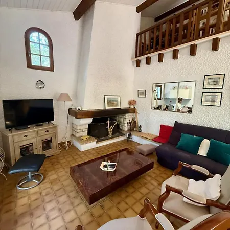 Landaise Longarisse Villa